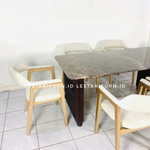Sekuro Dining Table set