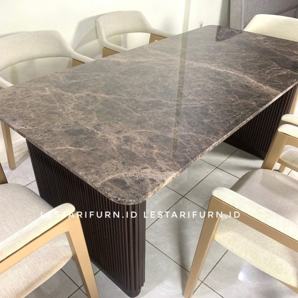 Sekuro Dining Table set - Image 4