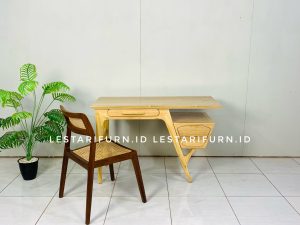 Padha Desk Table