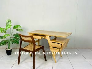 Padha Desk Table